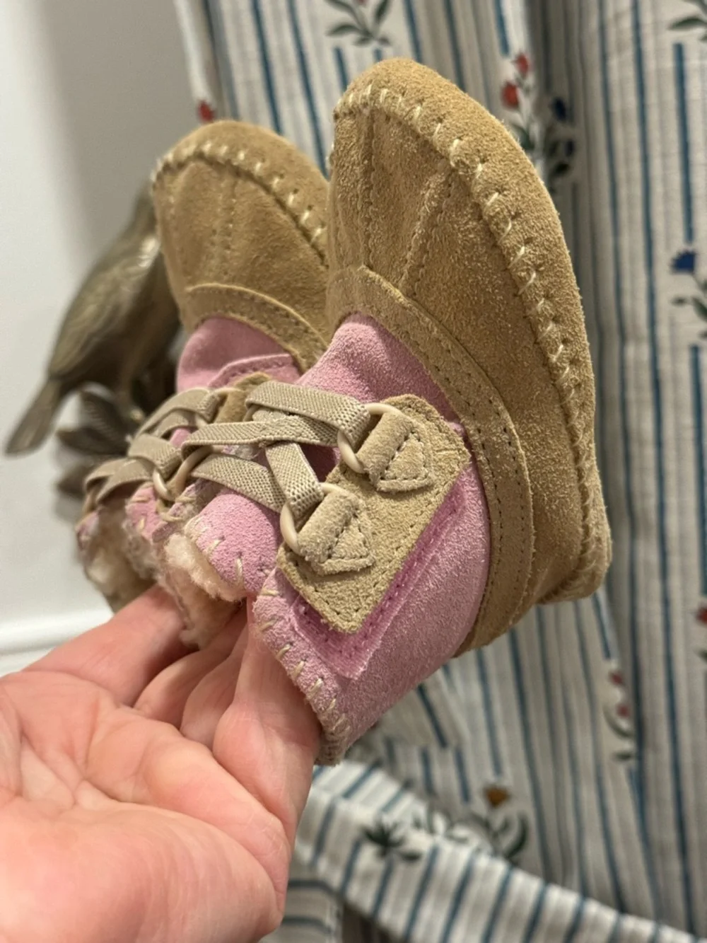 UGG Australia 3277 baby boots infant leather sheepskin booties  Sz 2/3